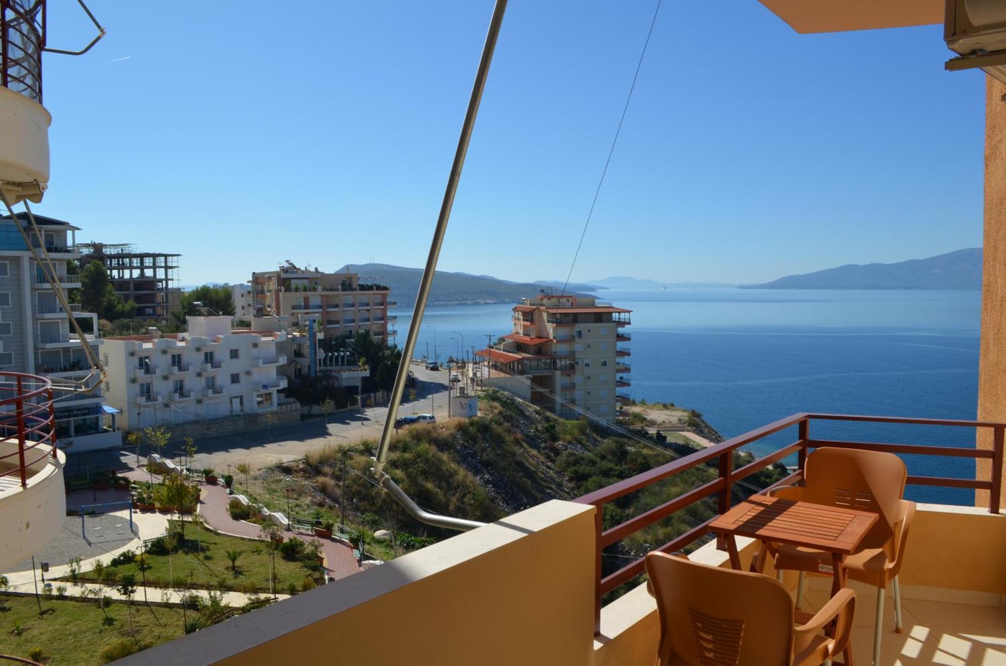 Sunset Penthouse Lägenhet Sarandë Exteriör bild