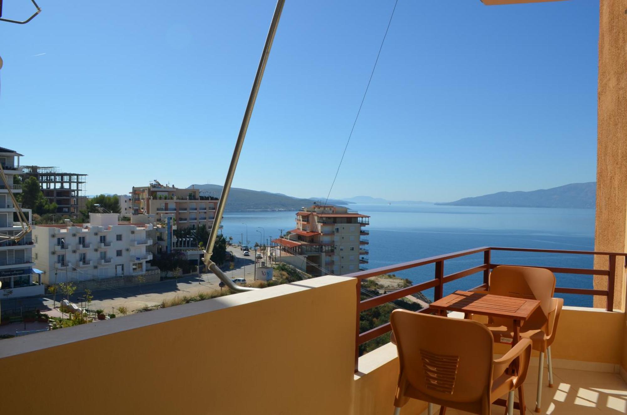 Sunset Penthouse Lägenhet Sarandë Exteriör bild