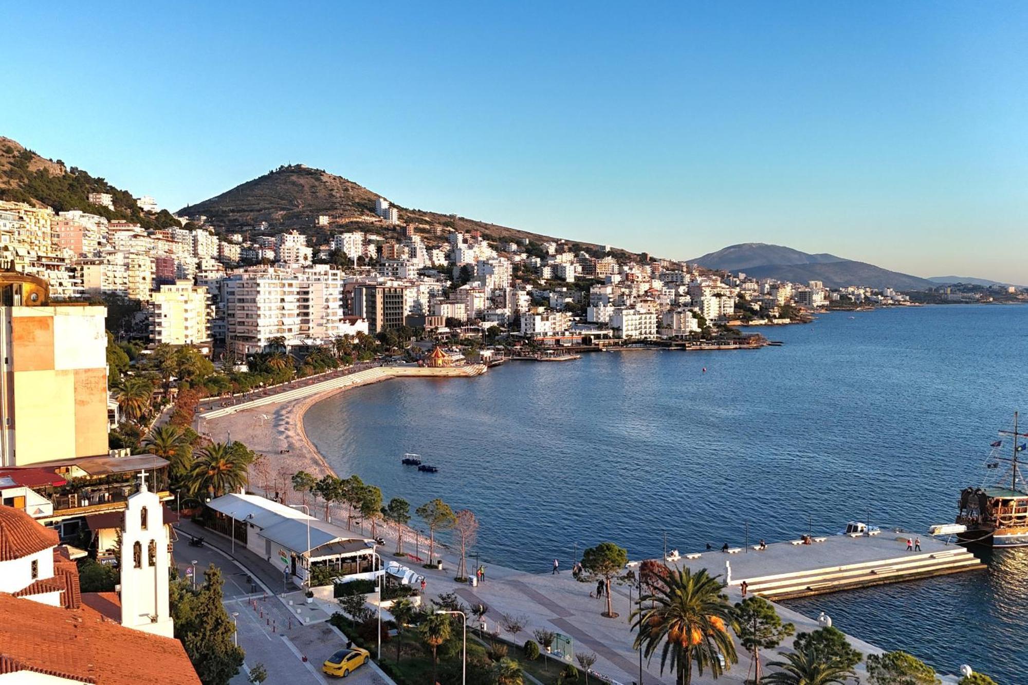 Sunset Penthouse Lägenhet Sarandë Exteriör bild