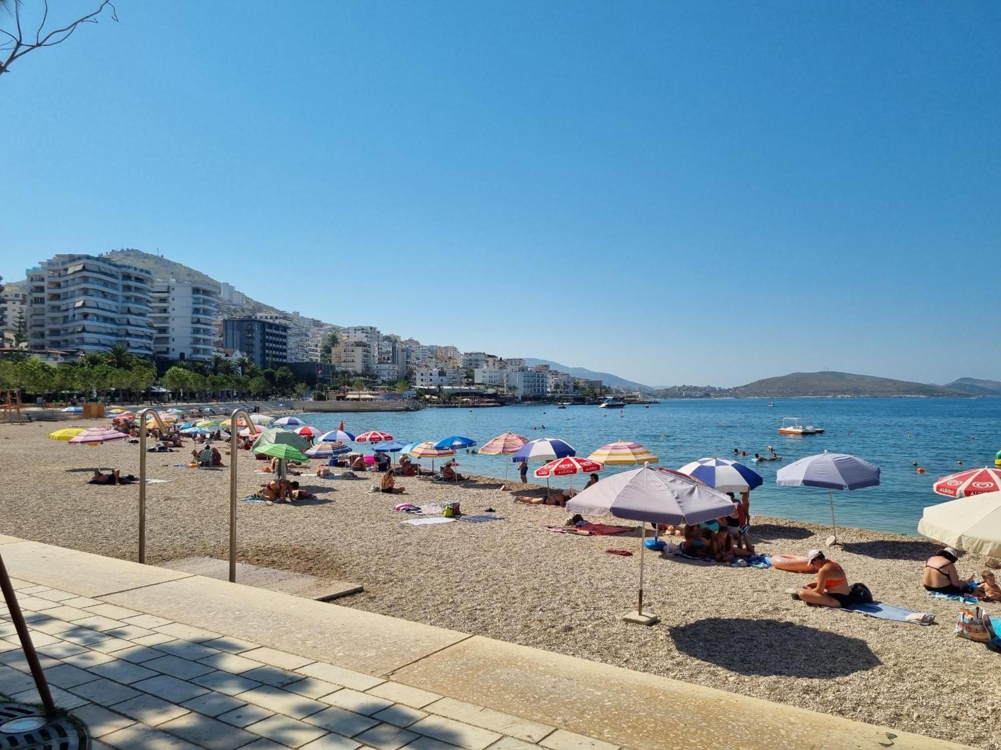 Sunset Penthouse Lägenhet Sarandë Exteriör bild